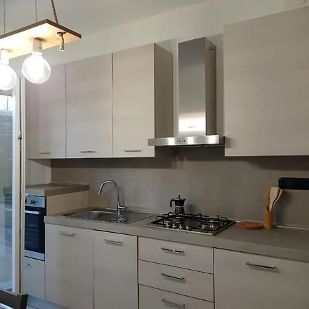 Casafischea 21 Via Venino 21 B شقة